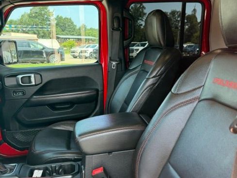 Used 2021 Jeep Gladiator Rubicon AWD/4WD image 14