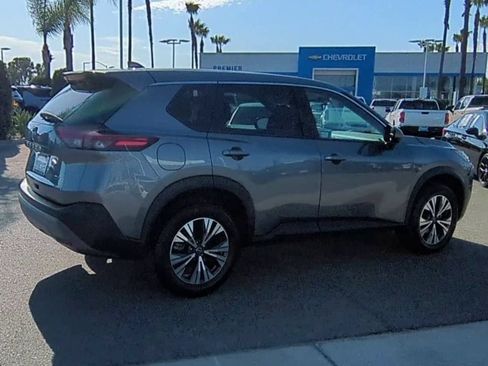 Used 2023 Nissan Rogue SV FWD image 8