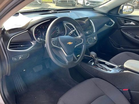 Used 2022 Chevrolet Malibu LT image 36
