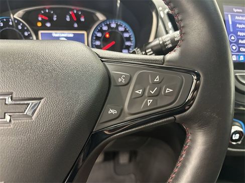 Used 2022 Chevrolet Equinox RS w/ Infotainment Package image 39