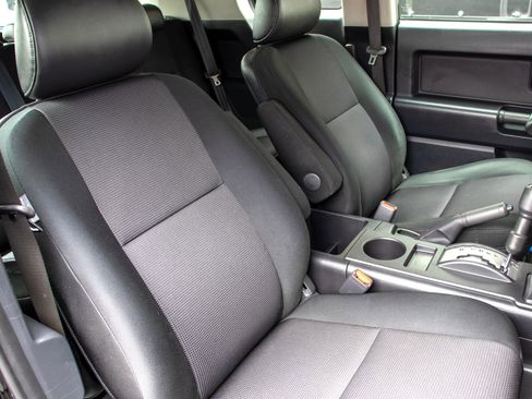 Used 2008 Toyota FJ Cruiser 4WD image 13