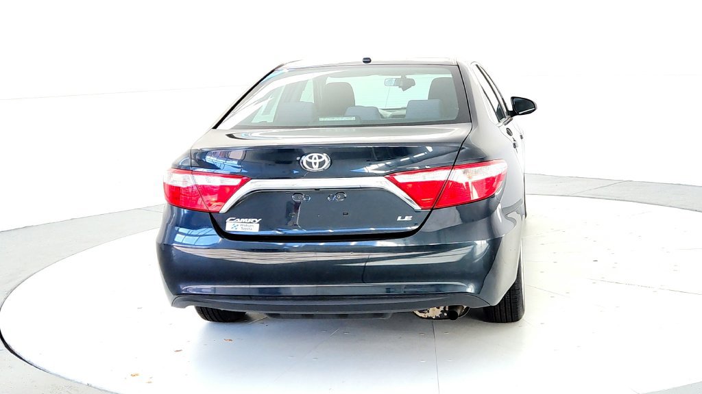 Used 2015 Toyota Camry LE w/ Moonroof Package FWD image 5