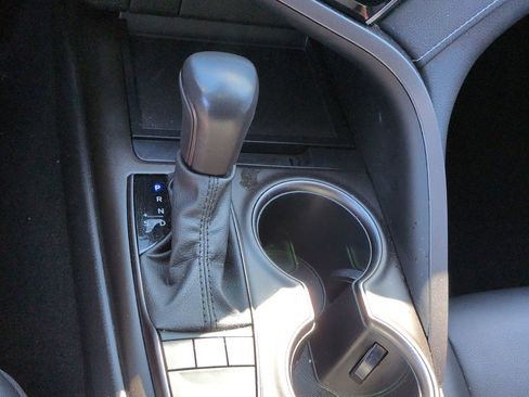 Used 2023 Toyota Camry SE image 25