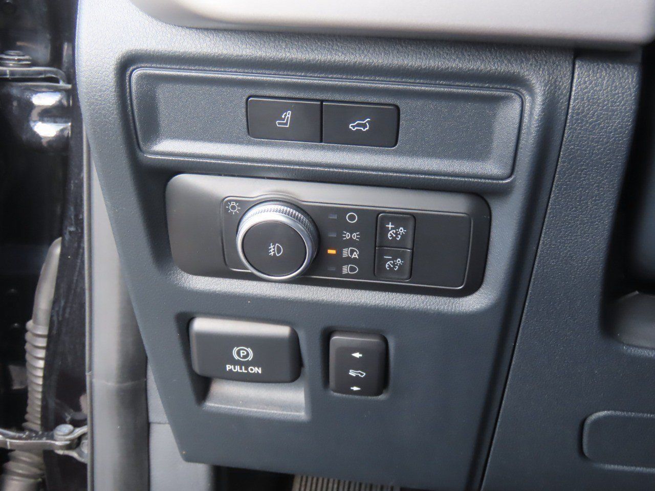 Used 2022 Ford Expedition Max XLT RWD image 28