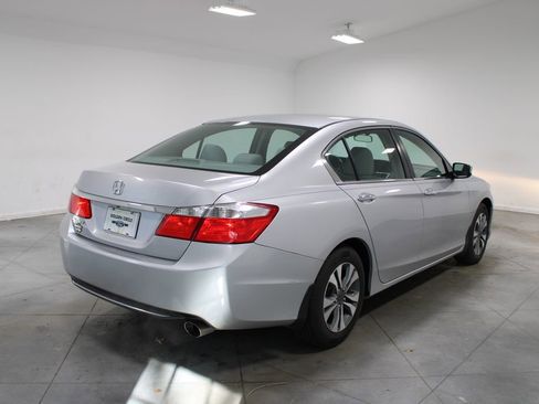 Used 2013 Honda Accord LX image 9