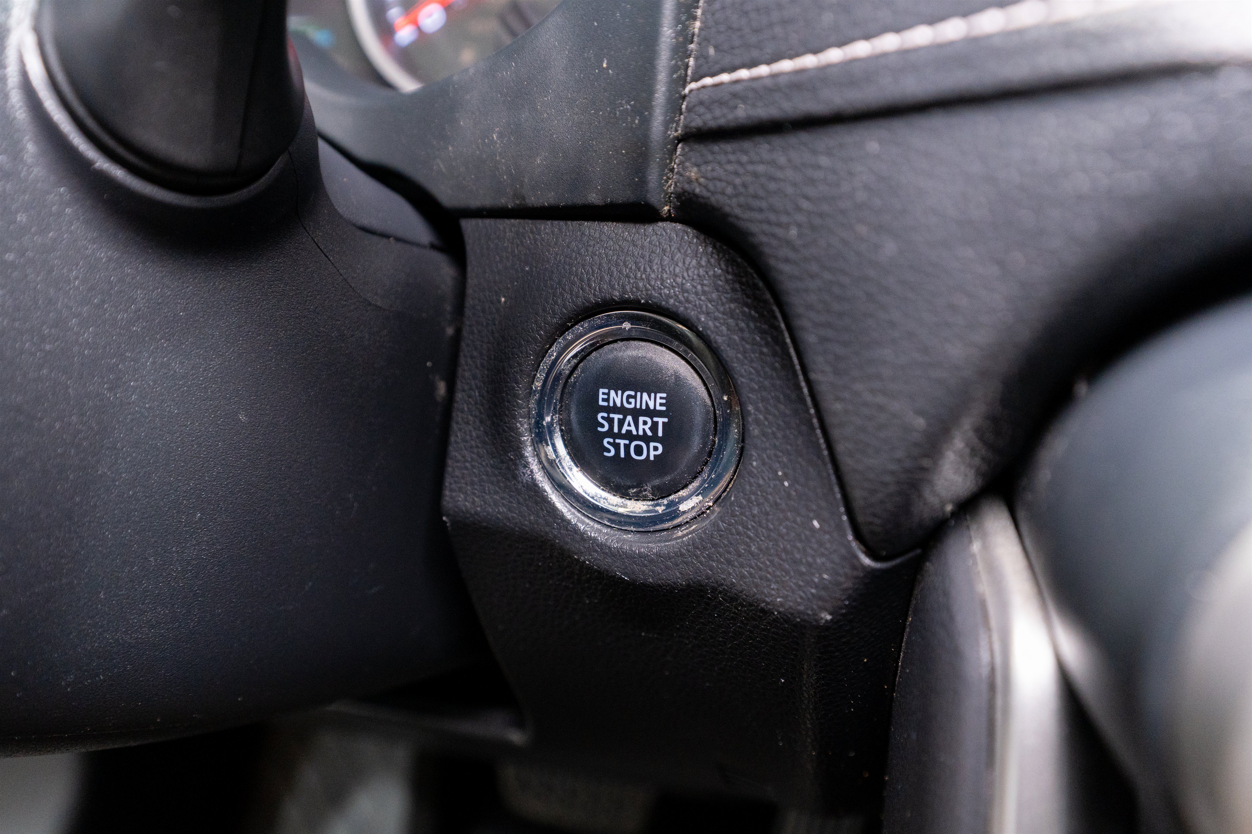 Used 2019 Toyota RAV4 XLE Premium FWD image 27