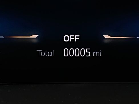 New 2026 BMW X5 xDrive40i w/ M Sport Package image 19