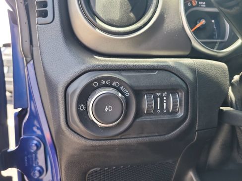 Used 2019 Jeep Wrangler Unlimited Sport S AWD/4WD image 30