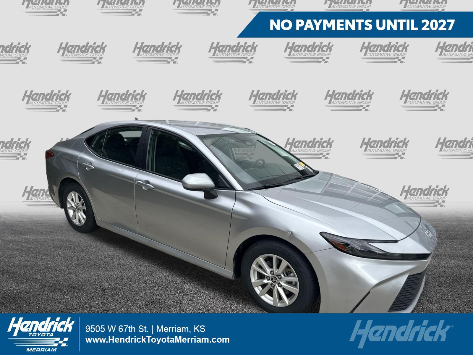 Used 2025 Toyota Camry LE FWD image 1