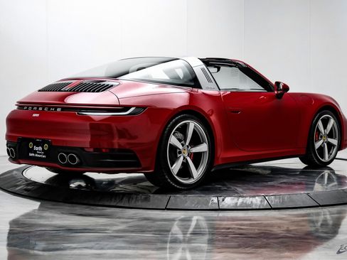 Used 2021 Porsche 911 Targa 4S Heritage Design image 18