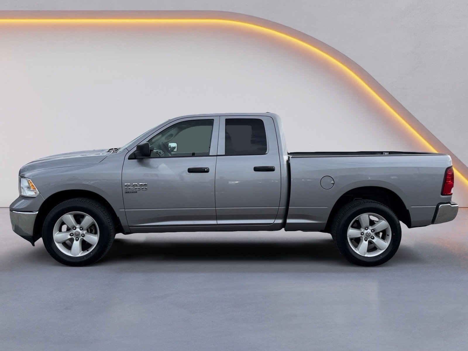 Used 2024 RAM 1500 Classic SLT AWD/4WD image 6