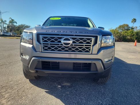 Used 2023 Nissan Frontier SV w/ SV Convenience Package image 3