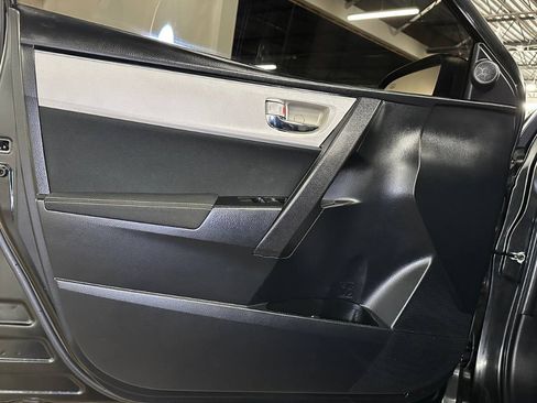 Used 2019 Toyota Corolla LE FWD image 26