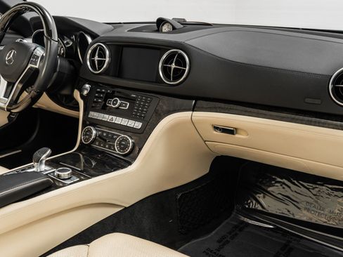 Used 2013 Mercedes-Benz SL 550 image 14
