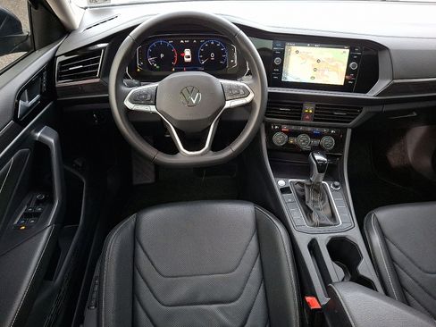 Used 2024 Volkswagen Jetta SEL image 4