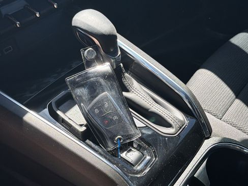 Used 2024 GMC Canyon Elevation w/ Convenience Package image 36