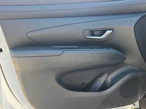 Used 2025 Hyundai Santa Cruz SE FWD image 36
