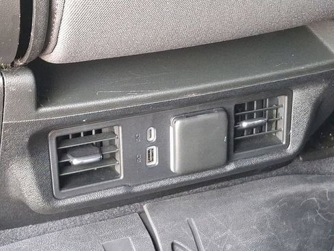 Certified 2022 Chevrolet Silverado 1500 LT AWD/4WD image 11
