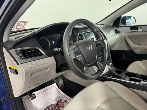 Used 2017 Hyundai Sonata SE image 10
