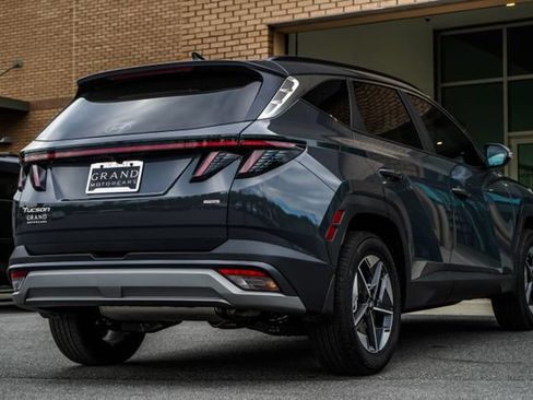 Certified 2025 Hyundai Tucson SEL AWD/4WD image 12