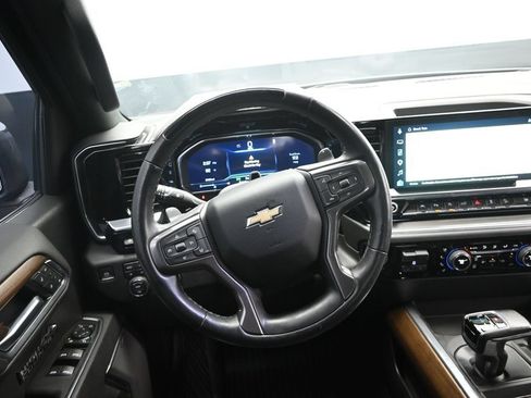 Used 2025 Chevrolet Silverado 1500 High Country w/ Technology Package AWD/4WD image 30