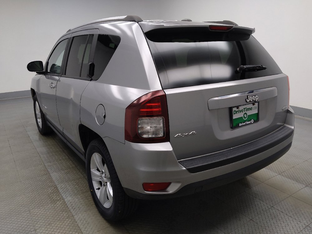 Used 2017 Jeep Compass Latitude AWD/4WD image 5
