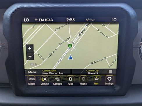 Used 2023 Jeep Wrangler Unlimited Sahara AWD/4WD image 4
