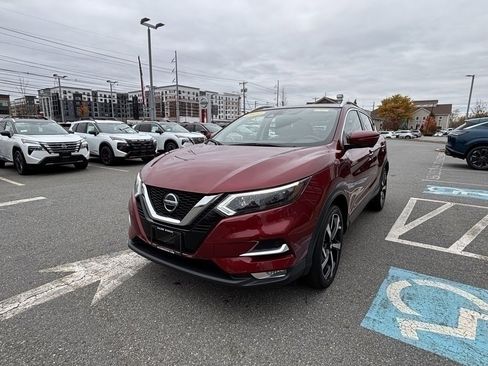 Used 2022 Nissan Rogue Sport SL w/ Premium Package image 7