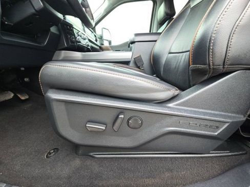 Used 2025 Ford F450 Lariat w/ Lariat Ultimate Package image 21