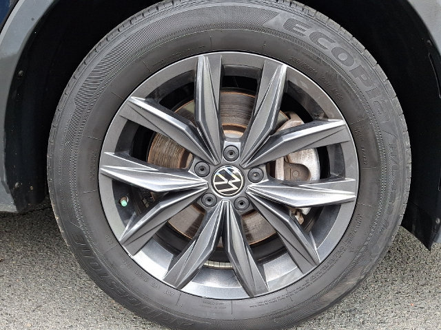 Used 2022 Volkswagen Tiguan SE AWD/4WD image 8
