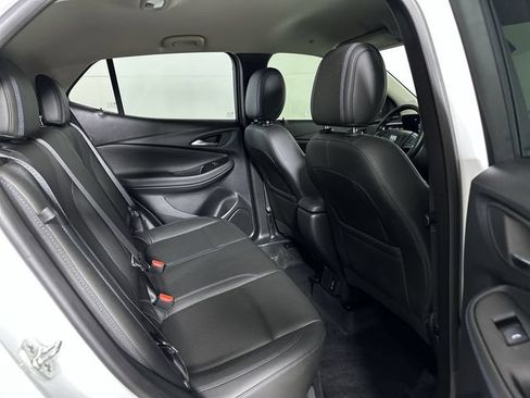 Used 2025 Buick Encore GX Sport Touring FWD image 28