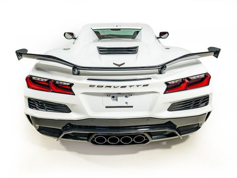 Used 2025 Chevrolet Corvette Z06 w/ Stealth Interior Trim Package RWD image 7
