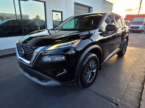 Used 2023 Nissan Rogue S FWD image 5