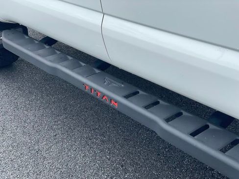 Used 2020 Nissan Titan PRO-4X w/ Pro-4x Convenience Package image 29