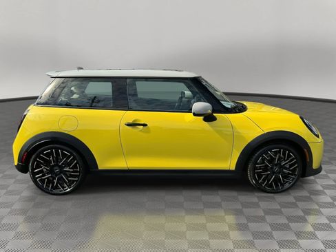 Used 2025 MINI Cooper S FWD image 2