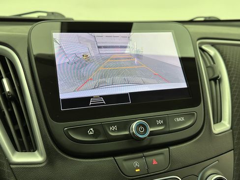 Used 2024 Chevrolet Malibu LT image 11