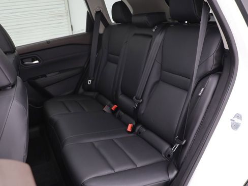 Used 2023 Nissan Rogue SV w/ SV Premium Package image 12