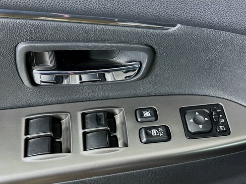 Used 2025 Mitsubishi Outlander Sport SE image 15