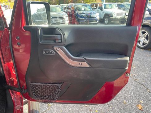 Used 2013 Jeep Wrangler Unlimited Sport image 35