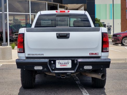 Used 2014 GMC Sierra 2500 Denali w/ Suspension Package, Off-Road AWD/4WD image 7
