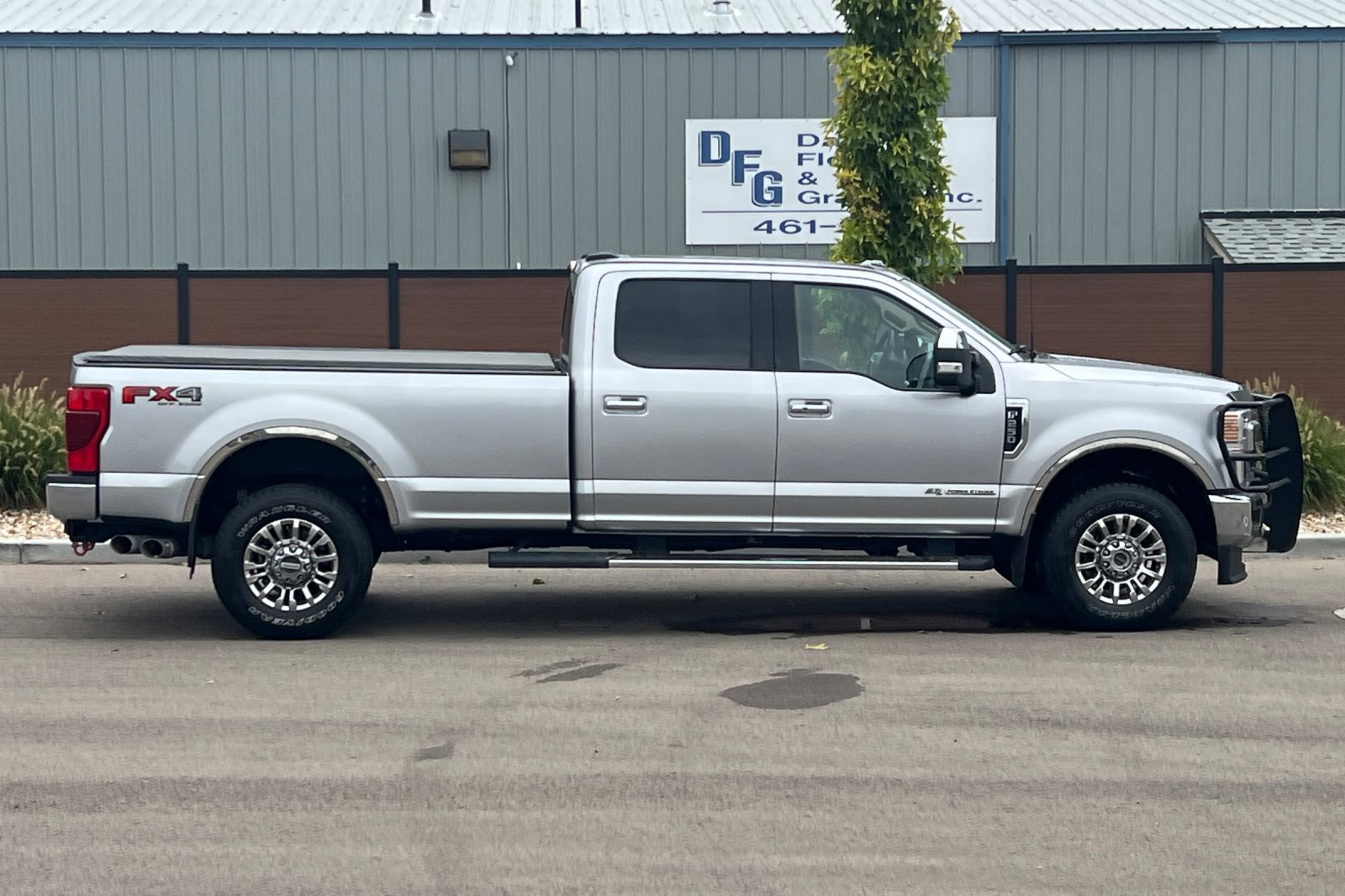 Used 2022 Ford F250 Lariat w/ Lariat Ultimate Package AWD/4WD image 3