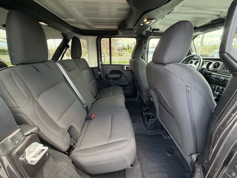 Used 2023 Jeep Wrangler Unlimited Sport AWD/4WD image 36