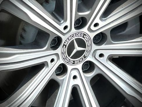 Certified 2026 Mercedes-Benz GLC 300 4MATIC image 17
