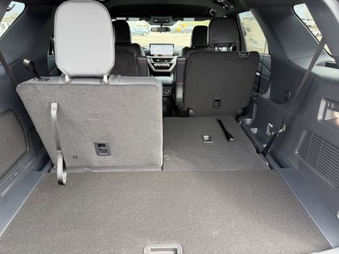 New 2026 Ford Explorer ST-Line AWD/4WD image 16