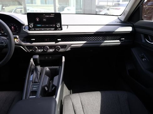 Used 2025 Honda Accord SE image 21