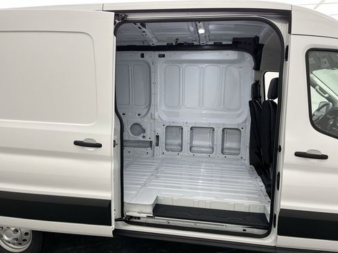 New 2026 Ford Transit 250 148 Medium Roof Extended AWD image 6