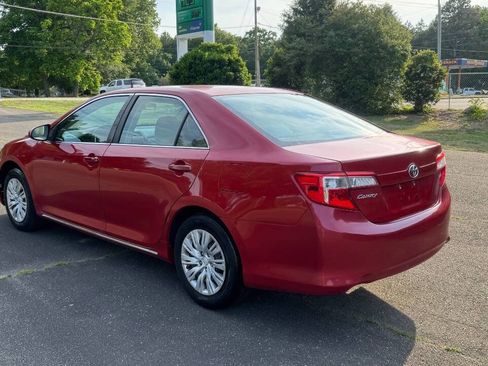 Used 2012 Toyota Camry LE FWD image 6