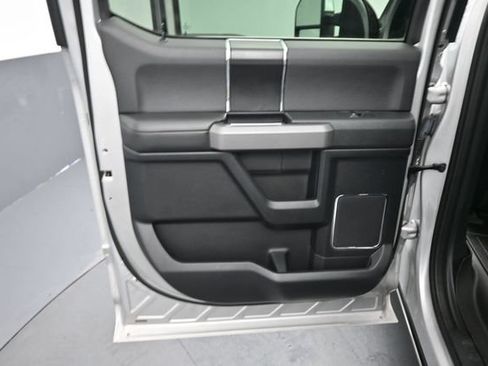 Used 2019 Ford F150 Platinum w/ Equipment Group 701A Luxury AWD/4WD image 23