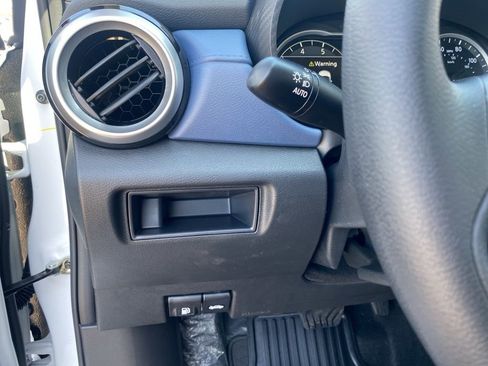 New 2025 Nissan Versa SV w/ Trunk Package FWD image 26