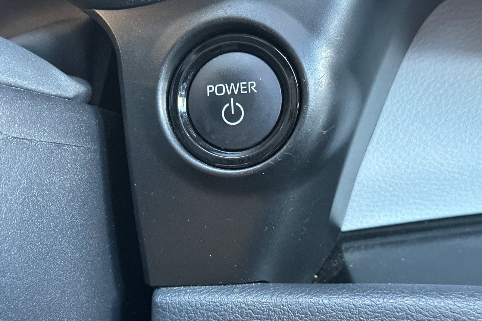 Used 2026 Toyota Sienna XLE FWD image 18